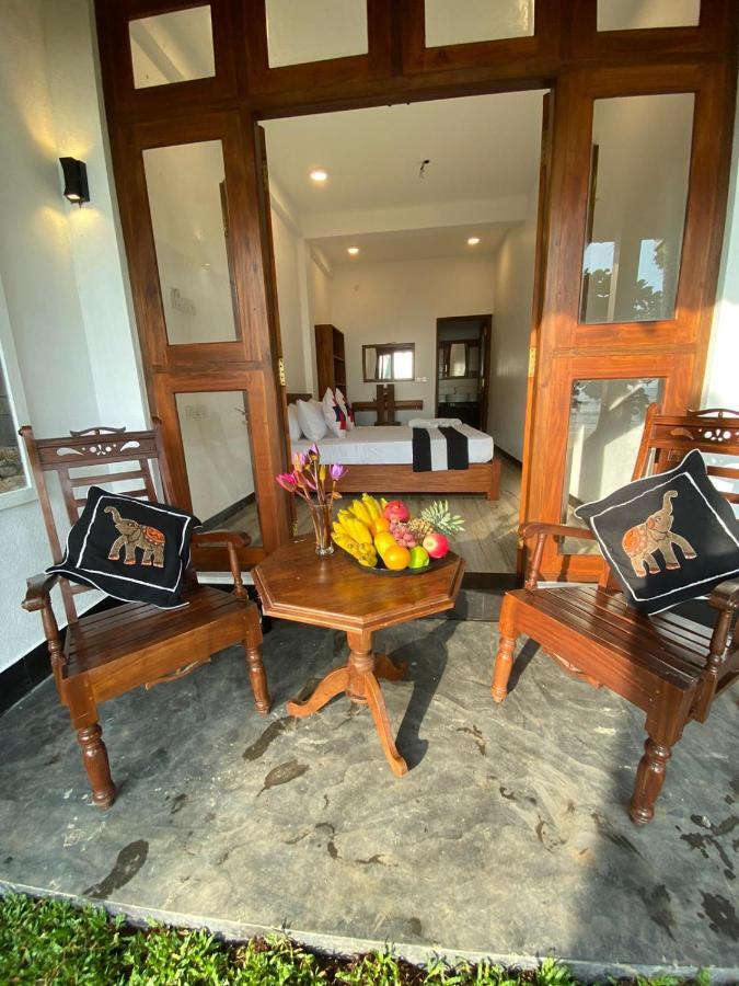 Ocean Breeze Villa Matara Kültér fotó