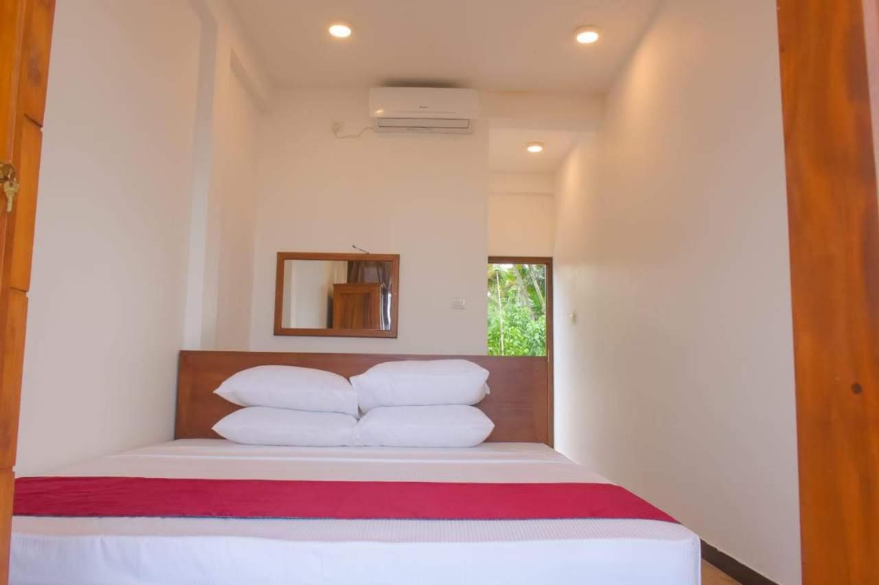 Ocean Breeze Villa Matara Kültér fotó